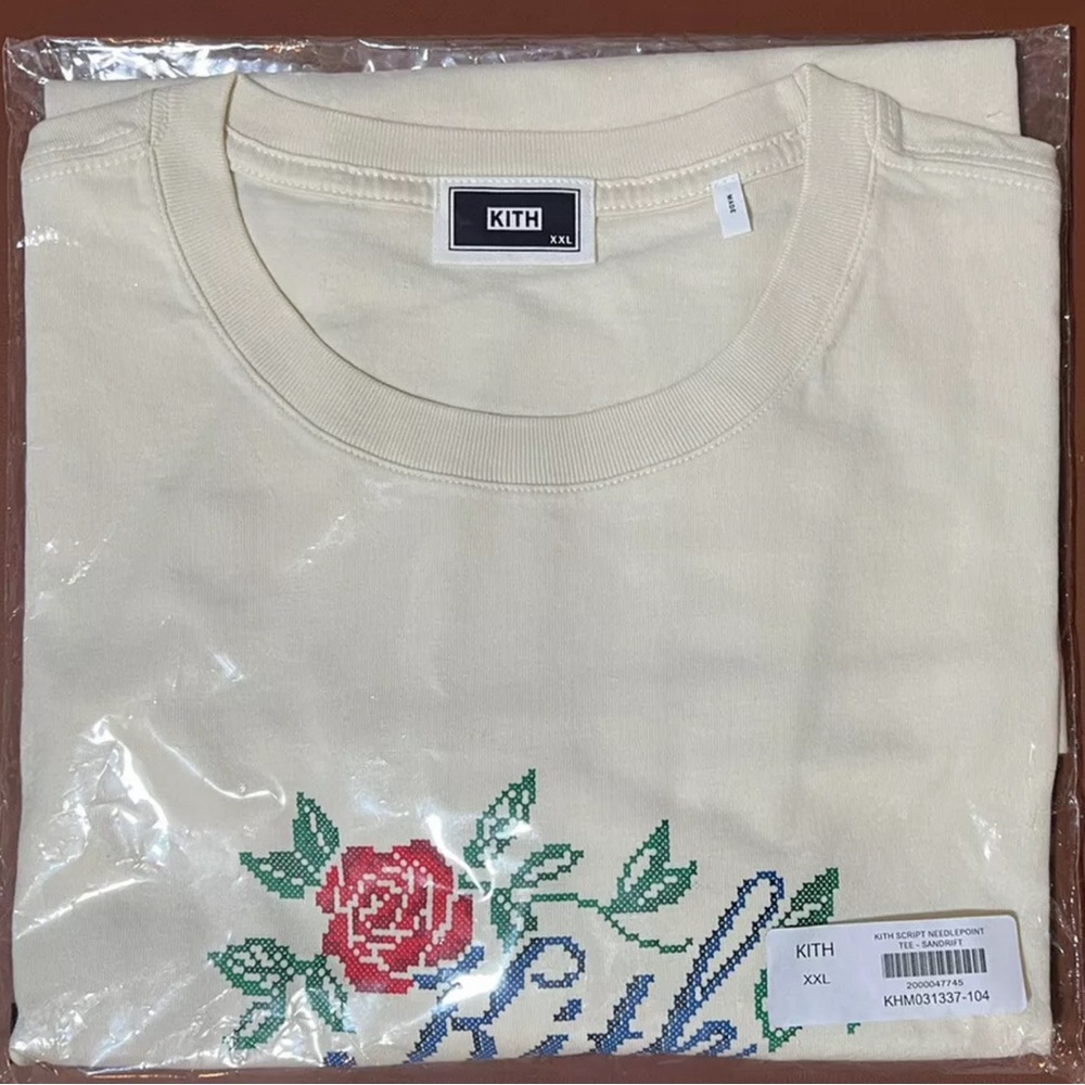 Kith Script Needlepoint Tee Sandrift Size 2XL T-Shirt Jersey Summer 2023 - Picture 4 of 5